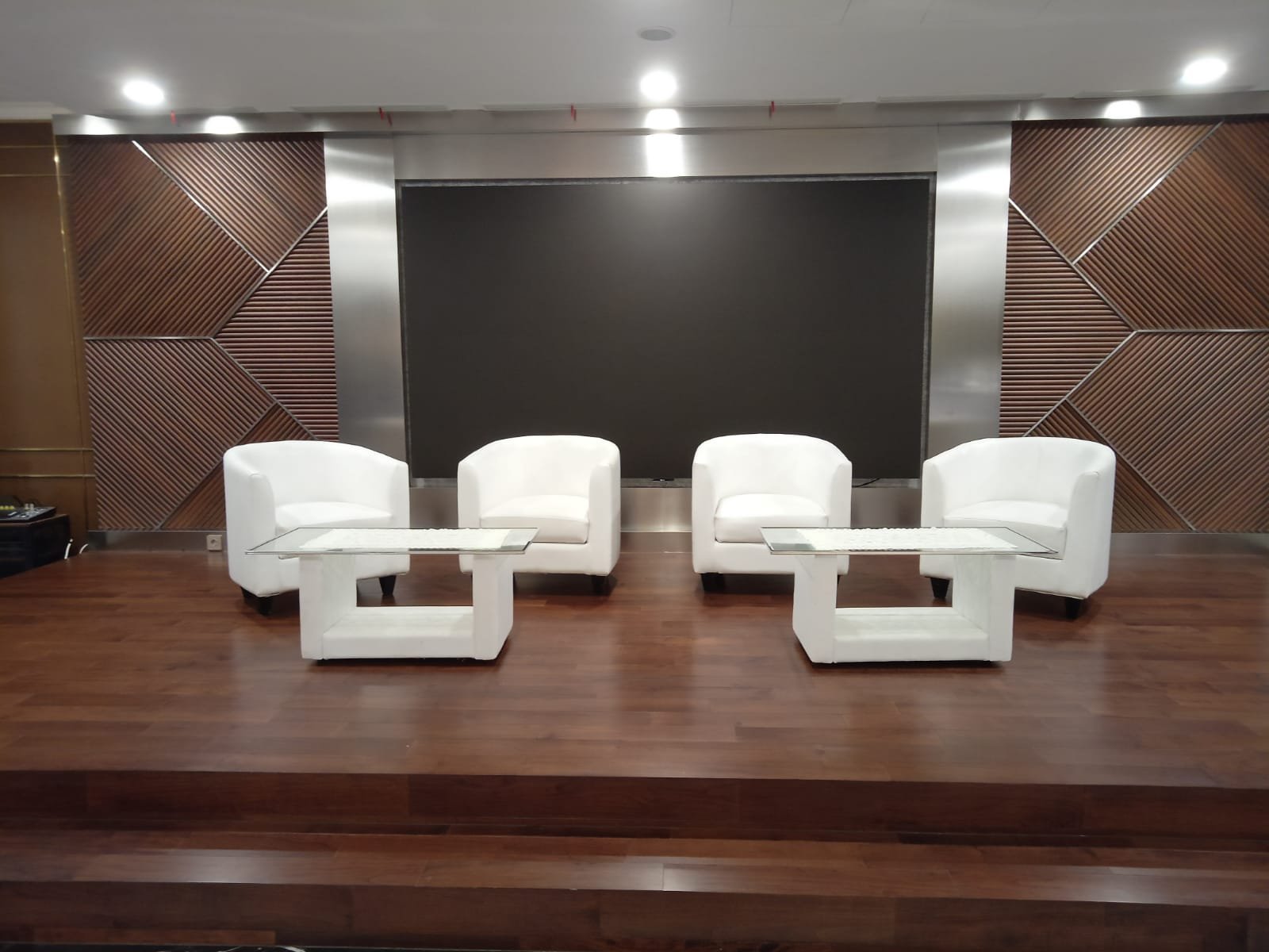 SEWA SOFA DI CIMANGGIS DEPOK