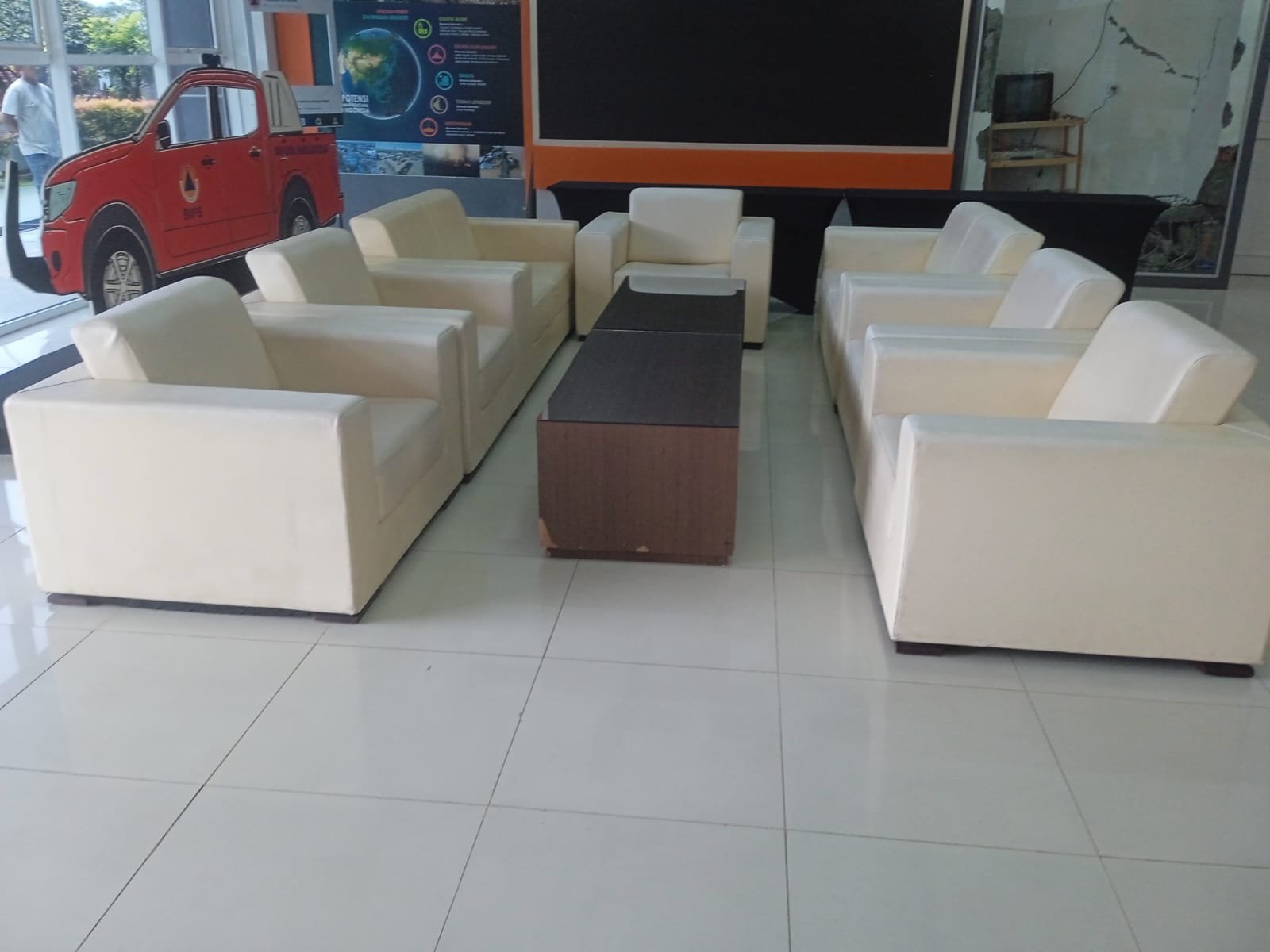 SEWA SOFA CIPAYUNG