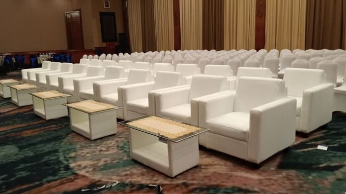 PENYEWAAN SOFA DI MARGONDA DEPOK