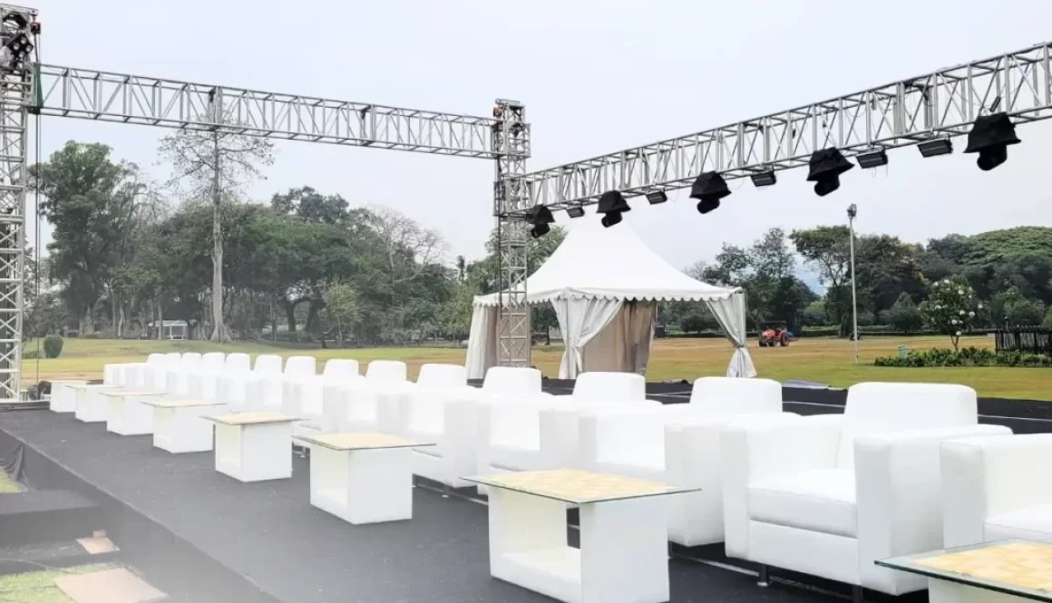 SEWA SOFA DI ANCOL & KOTA TUA