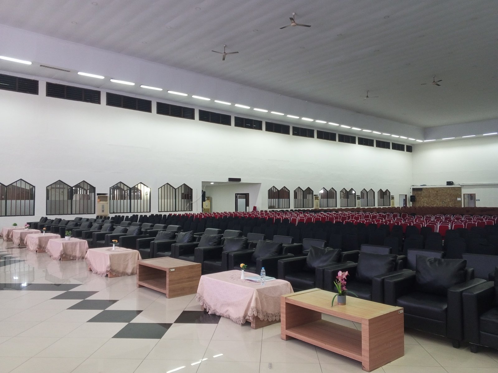 Sewa Sofa Terdekat di Mandiri S. Parman – Murah, Berkualitas & Elegan
