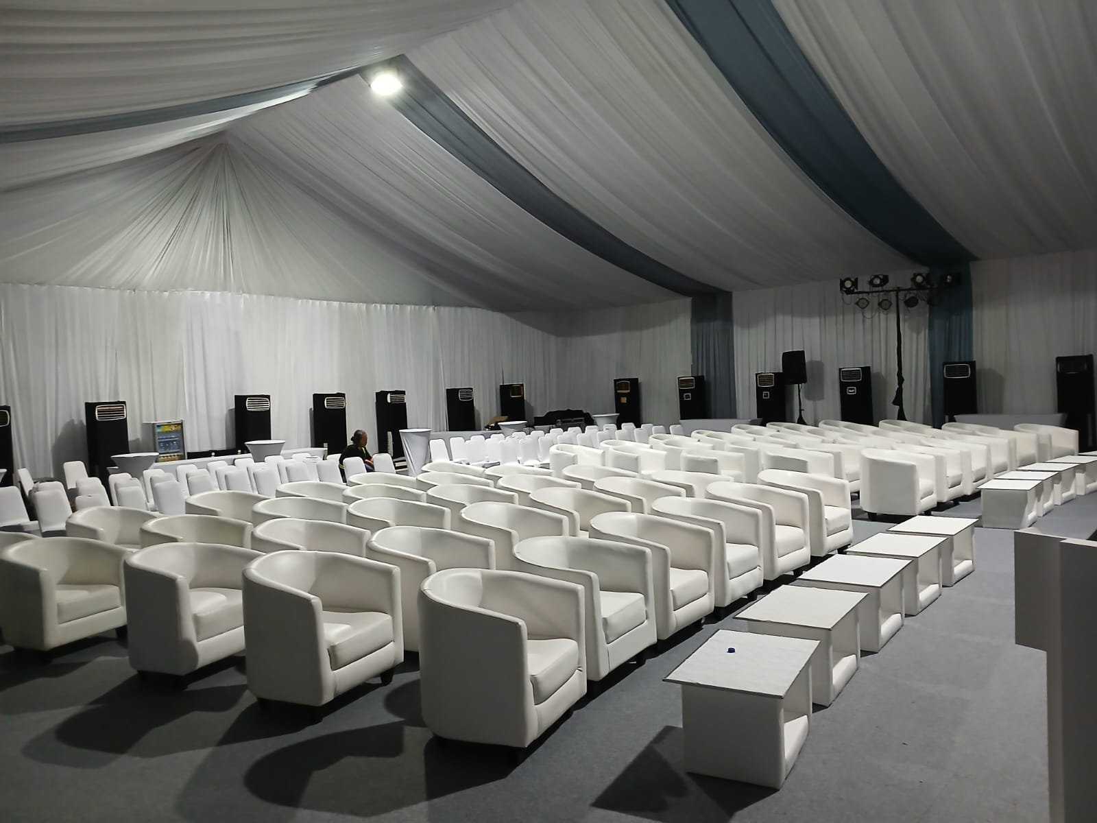 Sewa Sofa Sekitar di Universitas Indonesia – Balairung / Auditorium Depok Jaminan Kualitas 2025
