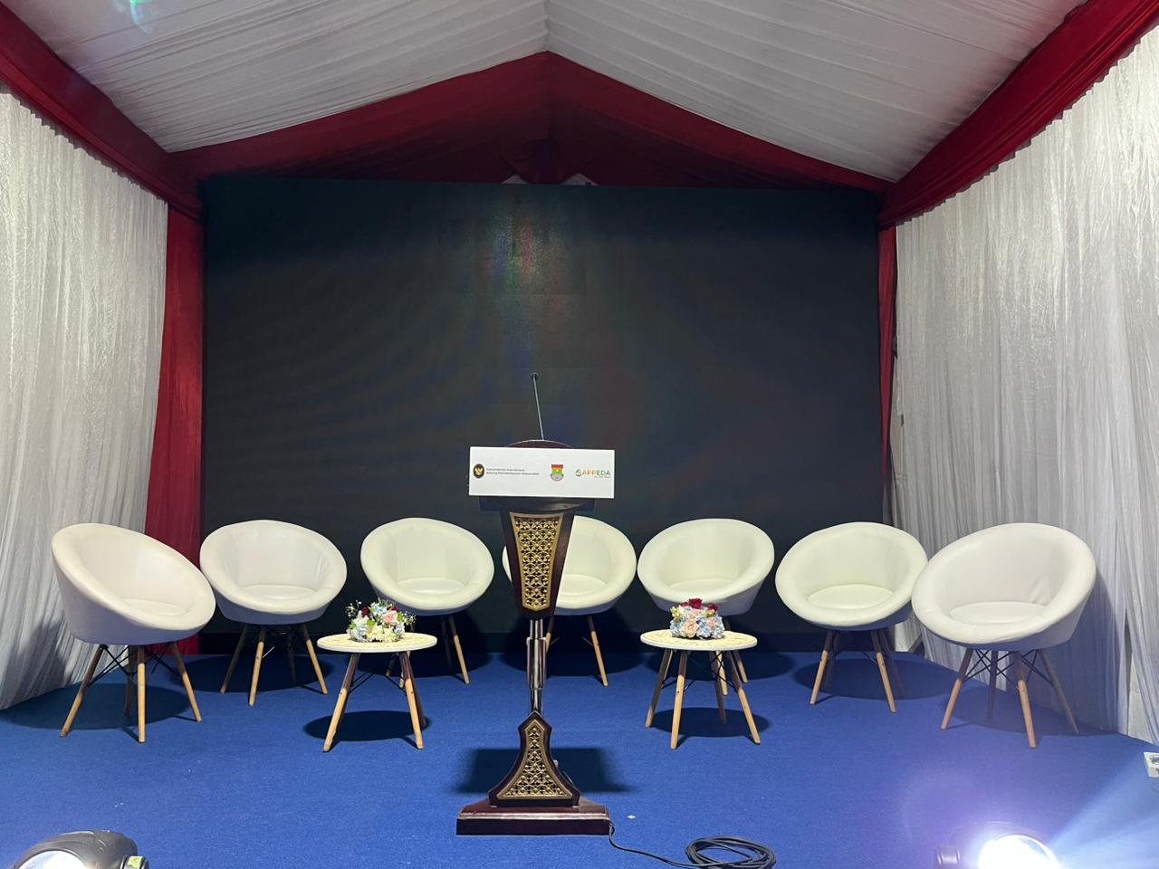Sewa Sofa Sekitar di Harris Hotel & Conventions Summarecon Bekasi — Bekasi Jaminan Kualitas 2025