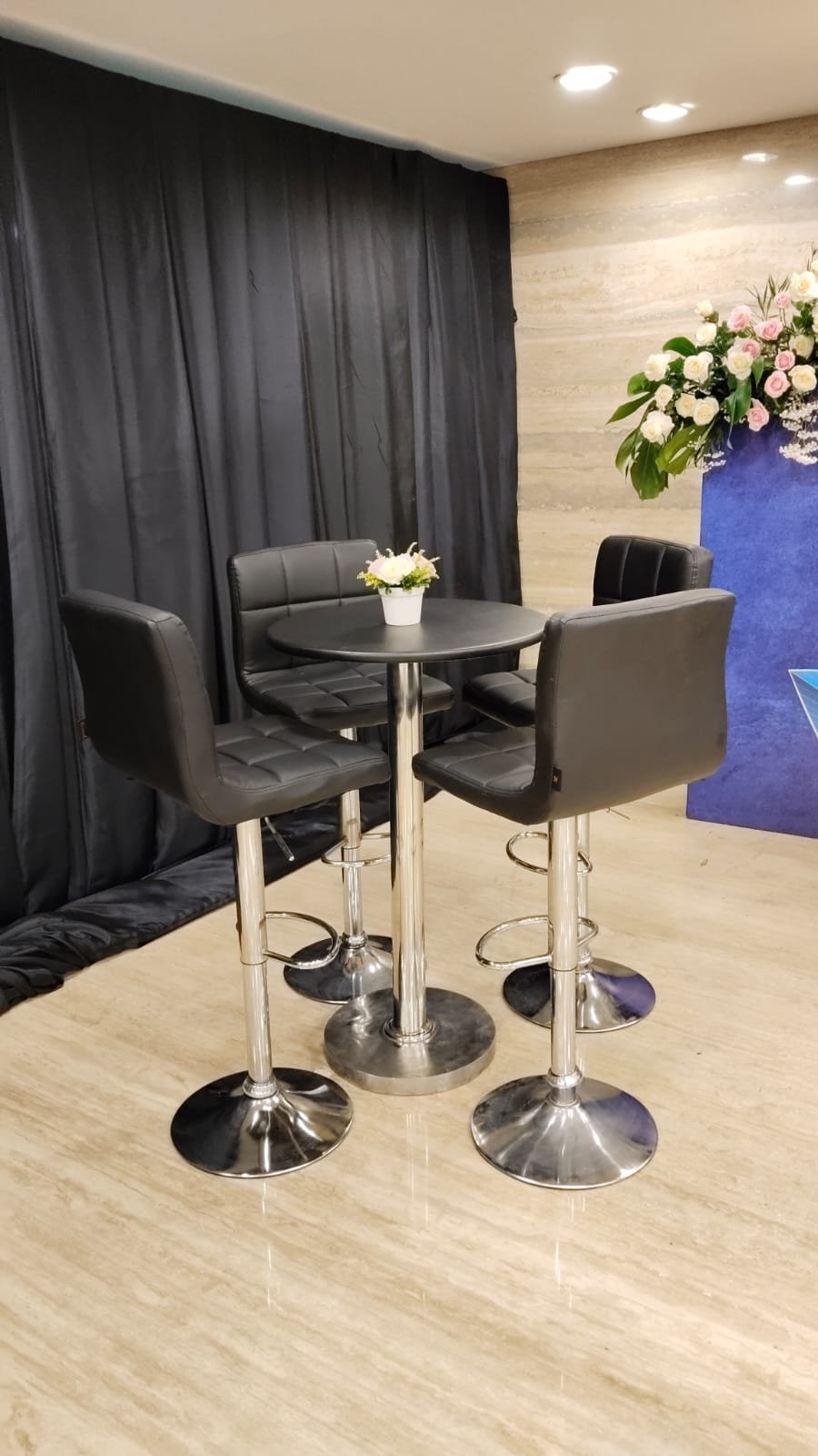 Sewa Barstool & Kursi Jakarta International Expo (JIExpo) – Kemayoran Rental Jabodetabek by Gaharu Production