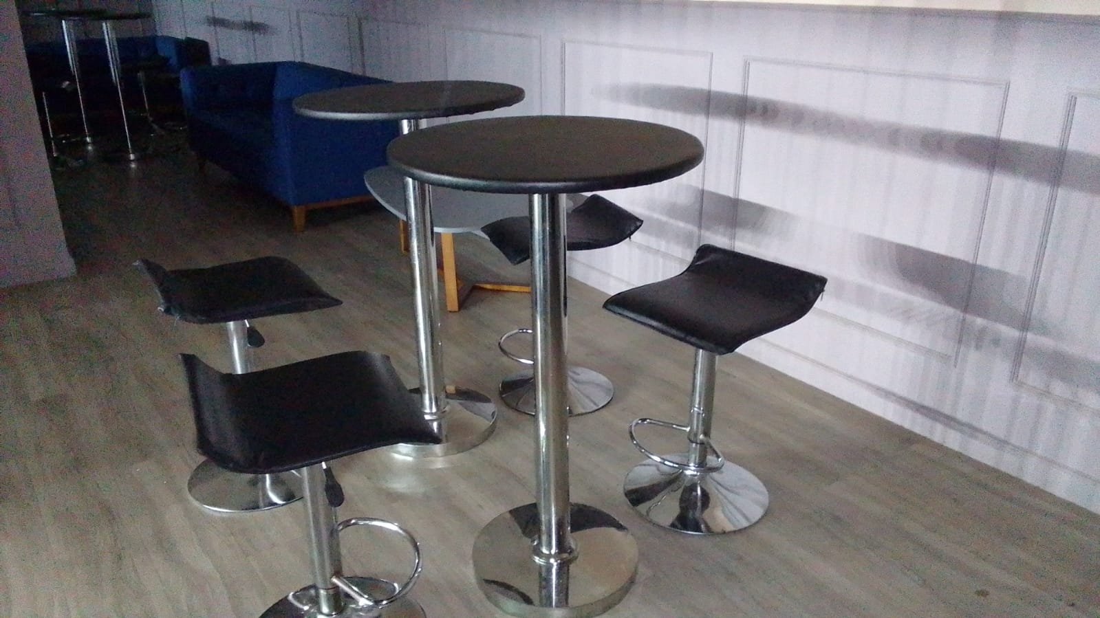 Sewa Barstool & Kursi Kemayoran – Jakarta Pusat | Sewa Sofa by Gaharu Production