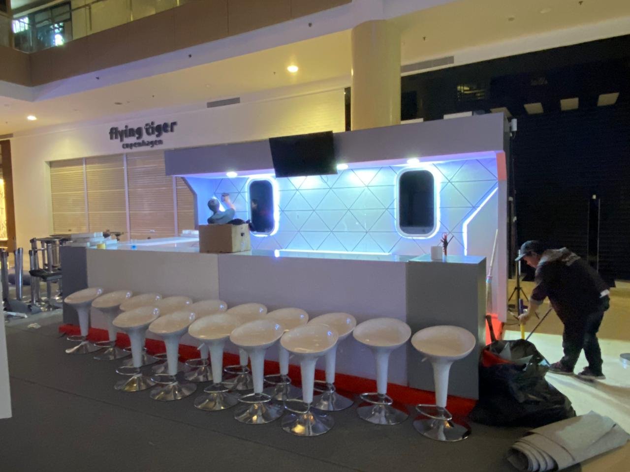 Sewa Barstool & Kursi Kemang – Bogor | Sewa Sofa by Gaharu Production