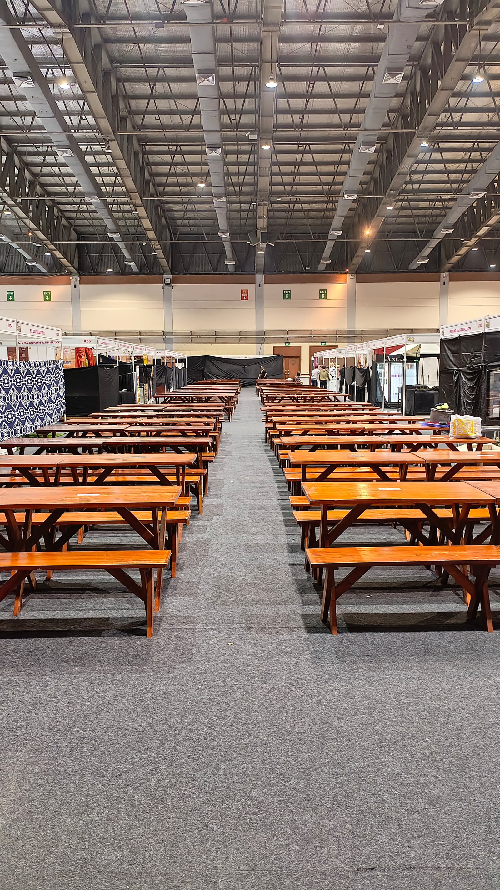 Sewa Kursi & Meja Taman Set AEON Mall Tanjung Barat – Jakarta Selatan by Sewa Sofa