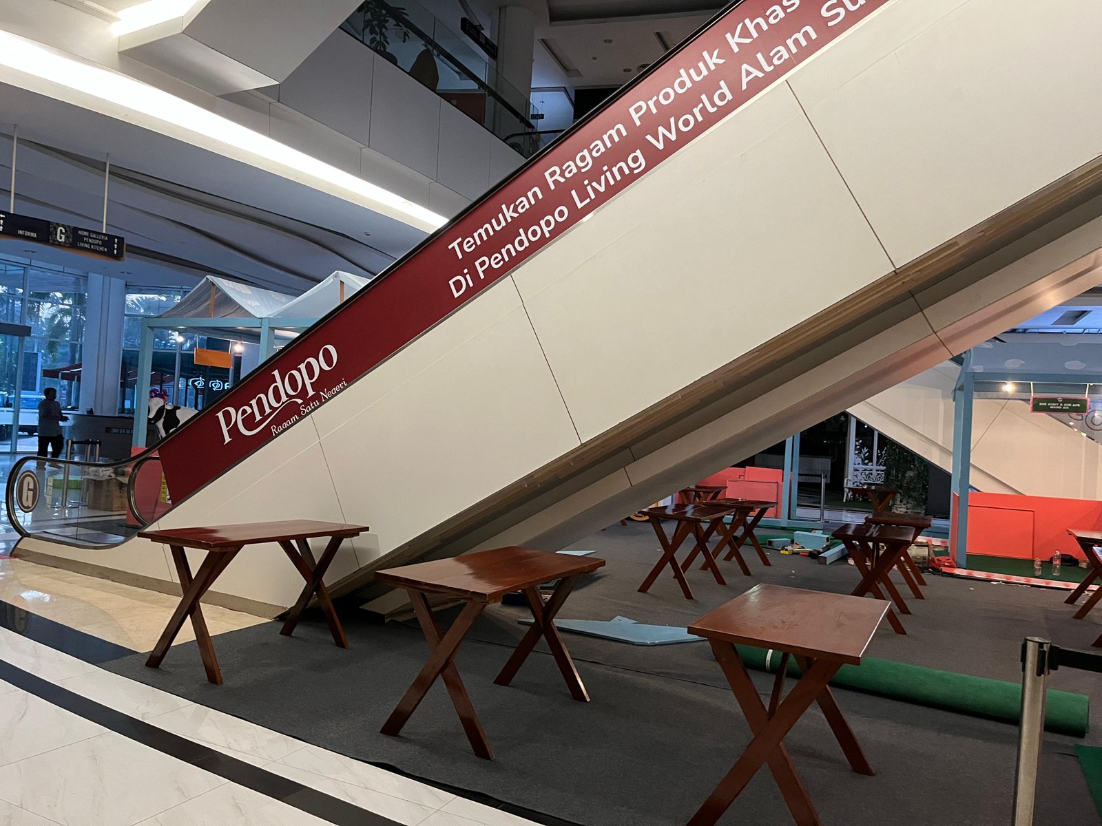 Sewa Kursi & Meja Taman Set Summarecon Mall Serpong (SMS) – Serpong by Sewa Sofa