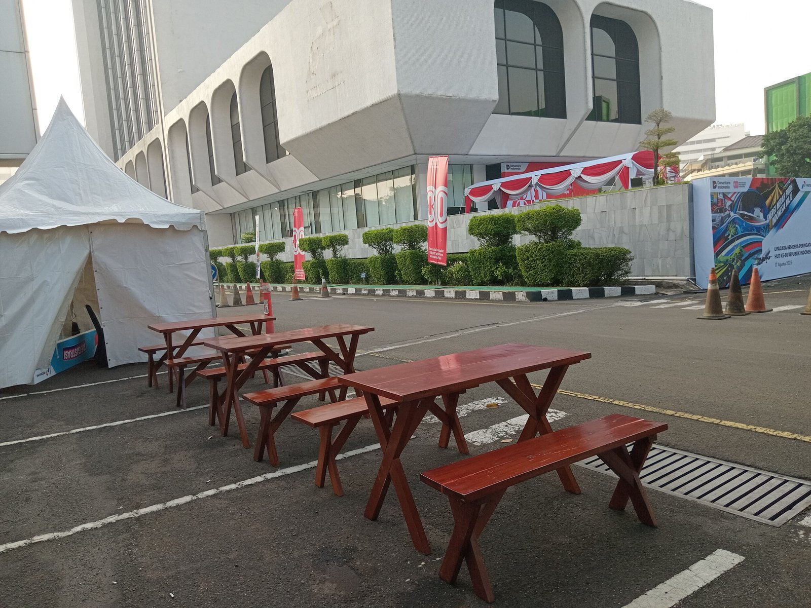 Sewa Kursi & Meja Taman Set Karawaci Kota Tangerang by Sewa Sofa