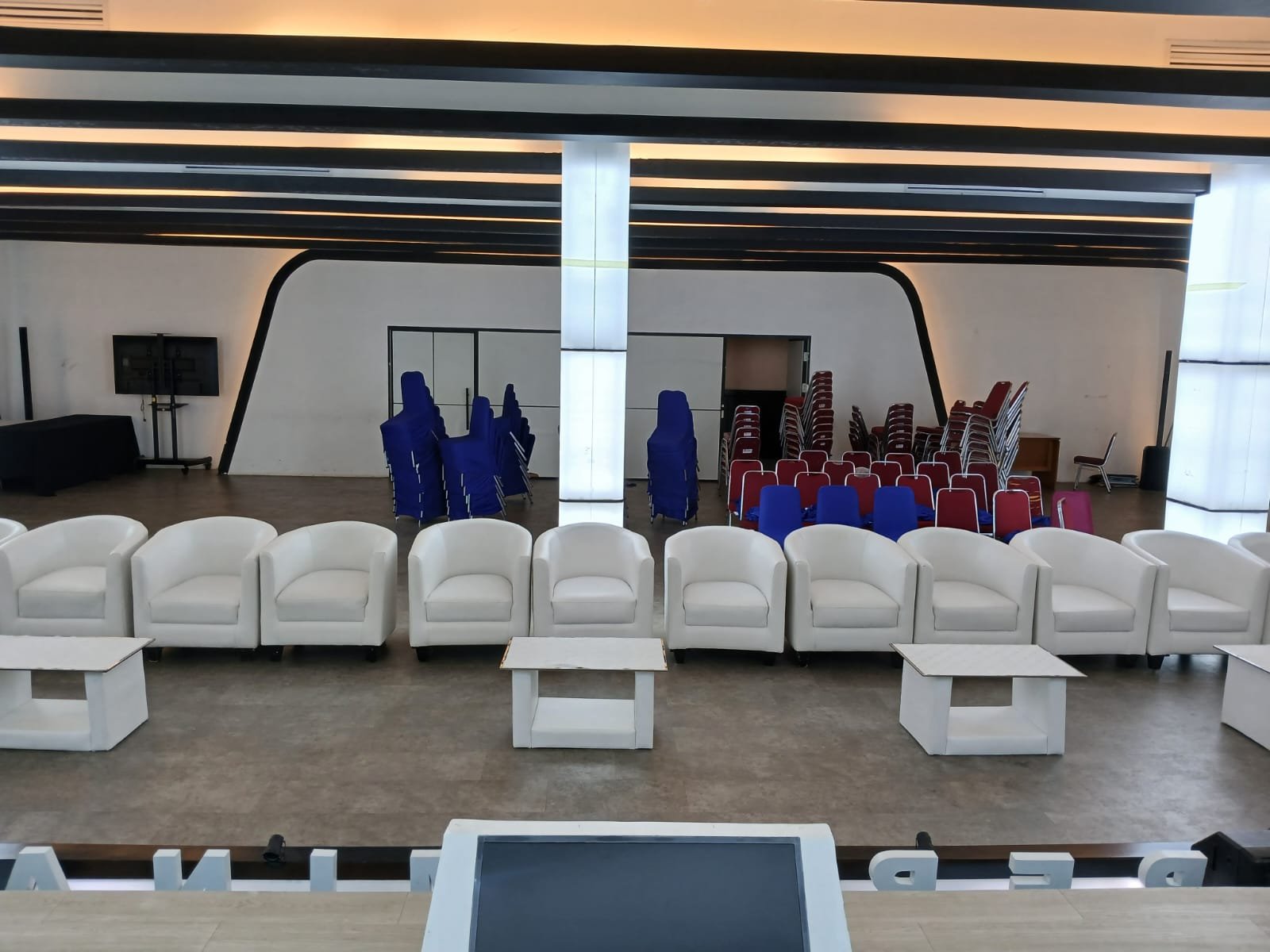 Sewa Sofa di Harris Hotel & Convention Summarecon Bekasi Kota Bekasi