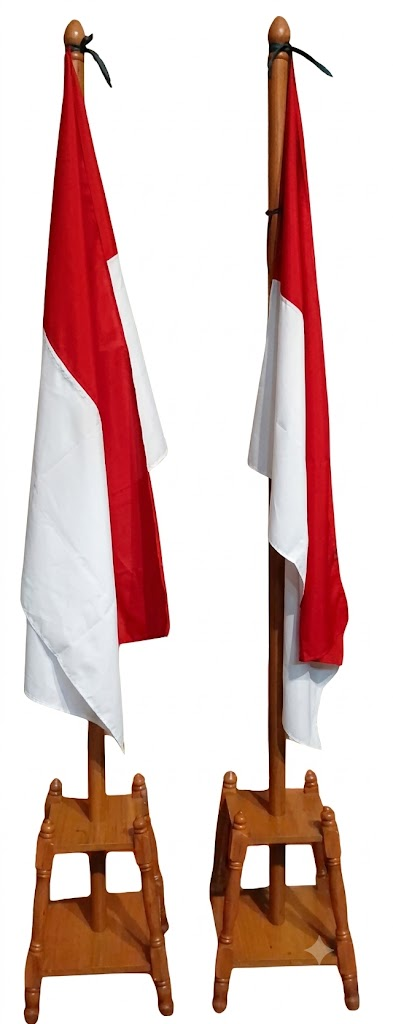 Tiang Bendera Kayu